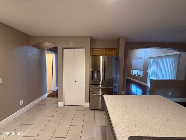 Building Photo - 2537 S Sunnyvale Ave