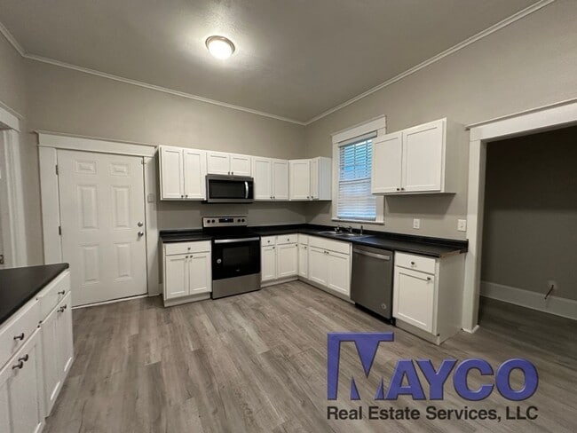 Building Photo - 3 bedroom in Highland!