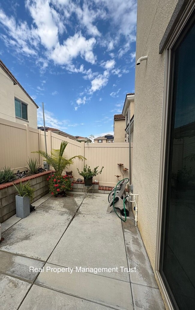 Building Photo - Meticulously Cared for Condo for Rent