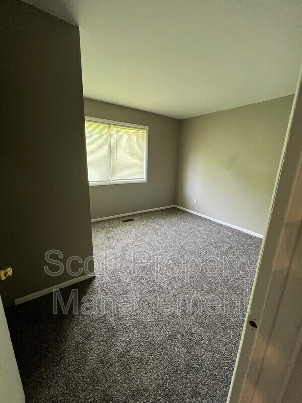 Building Photo - 800 Windstream Way