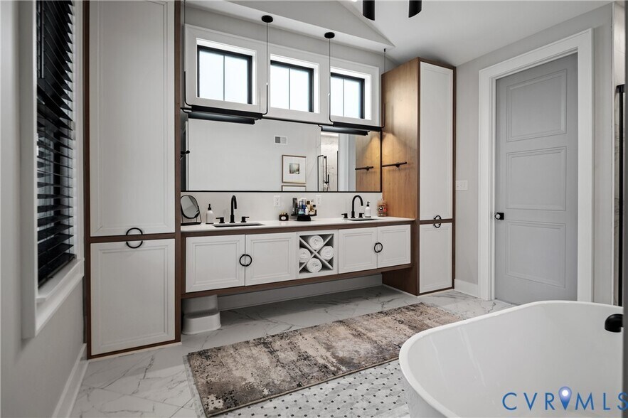 Building Photo - 3618 Graythorne Dr