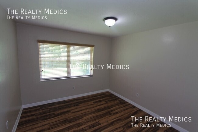 Building Photo - 1159 Fountainhead Dr