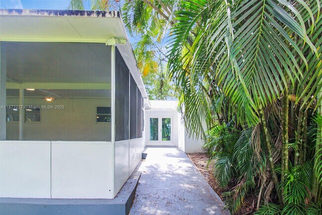 Building Photo - 5785 SW 160th Ave