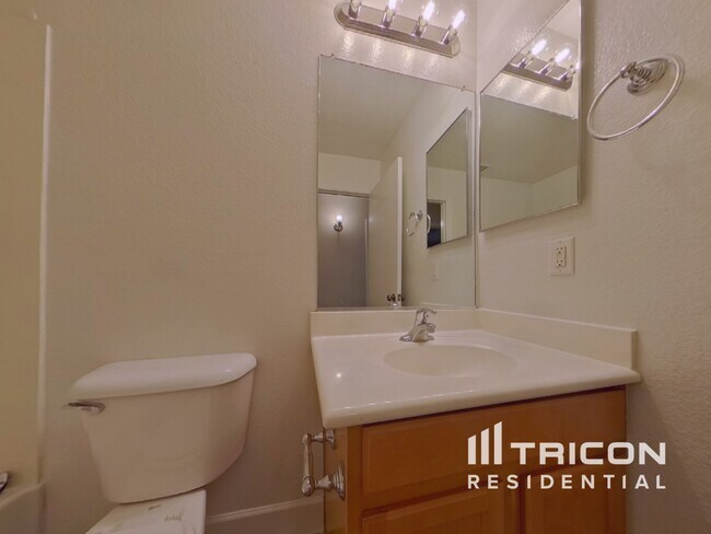 Building Photo - 2191 S 160th Ln