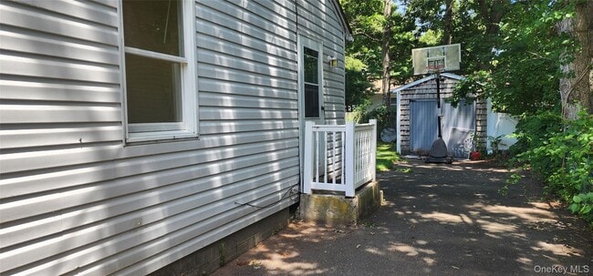 Building Photo - 117 Alder Dr