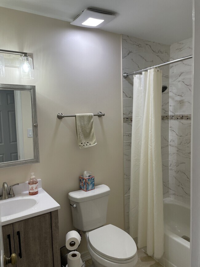 Building Photo - 6108 Castletown Way