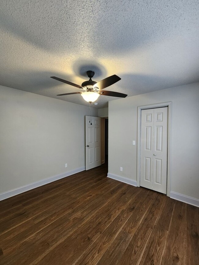 Building Photo - Arden Rental