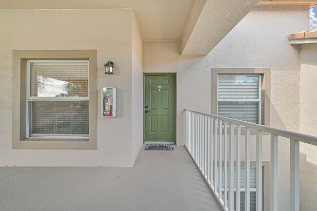 Building Photo - NOW AVAILABLE - 2/2 Condo in Bella Terra!