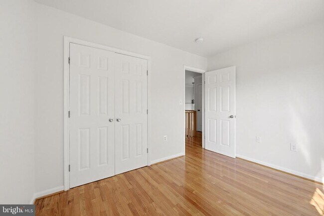 Building Photo - 45805 Marlane Terrace
