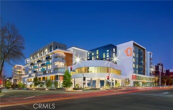 Building Photo - 6200 Variel Ave