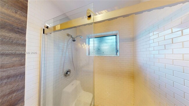 Building Photo - 404 NW 21st Terrace