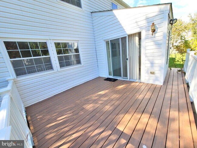 Building Photo - 6712 Grainary Ct