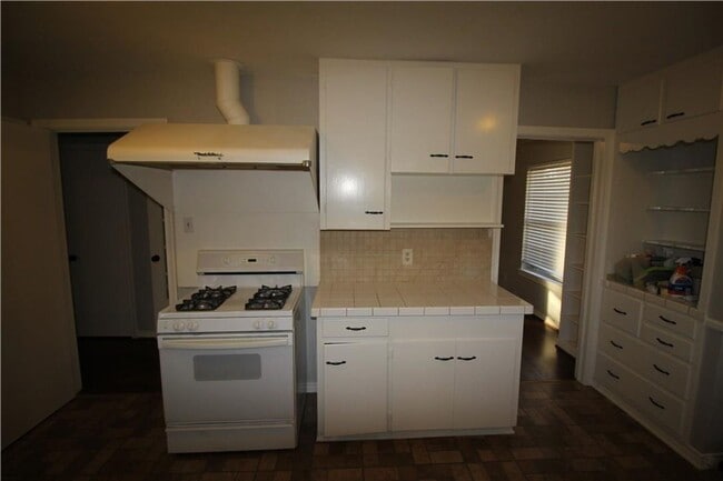 Building Photo - 3 Bedroom, 2 Bath Home in Lakewood!