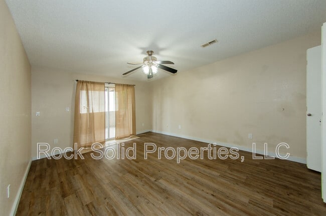 Building Photo - 3061 Reed Ave
