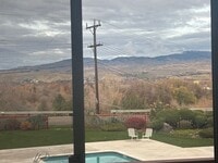 Building Photo - Beautiful Condo on the Boise Bench