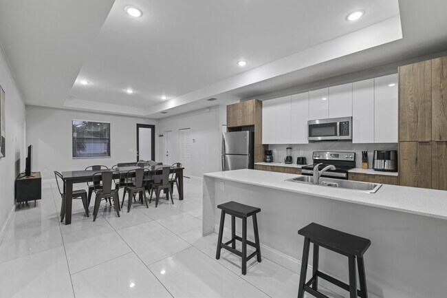 Building Photo - 2915 65th St W