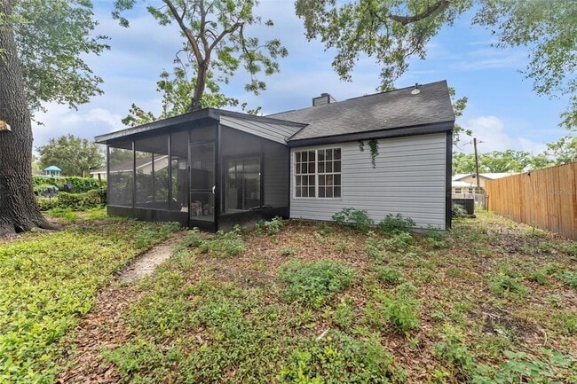 Building Photo - 2313 Palm Ave