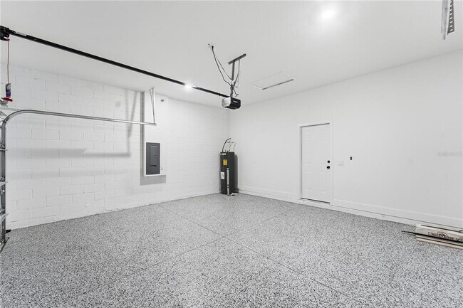 Building Photo - 13690 SW 43rd Cir