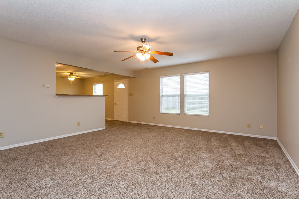 Building Photo - 8551 Bluff Point Dr
