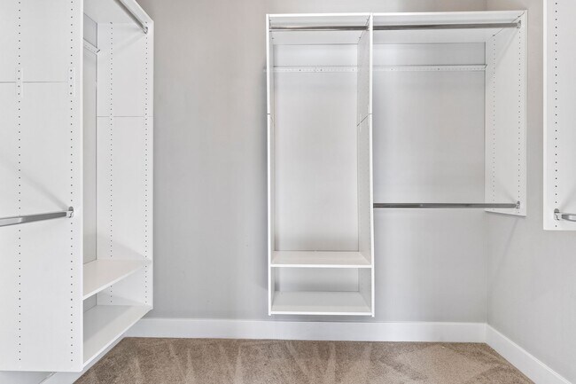 Building Photo - Stunning Single Family in Mechanicsburg