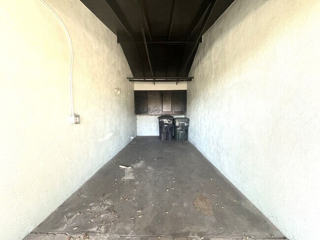 Building Photo - 1594 Sepulveda Ave