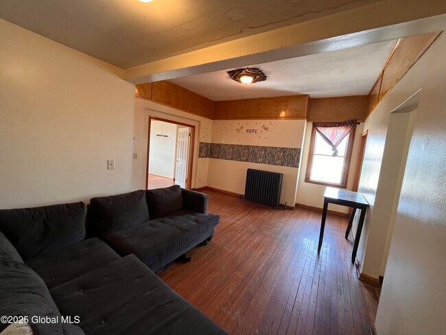 Building Photo - 71 Watervliet Ave