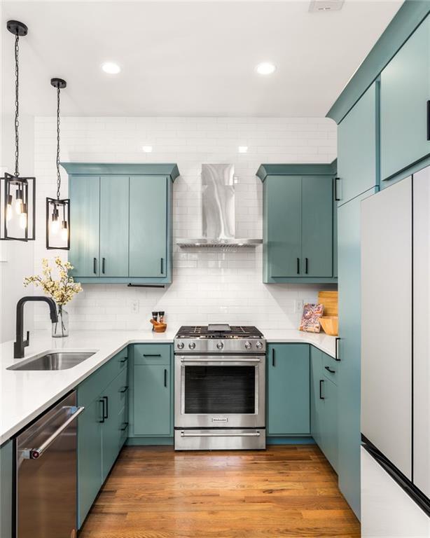 Building Photo - 654 Woodward Ave SE