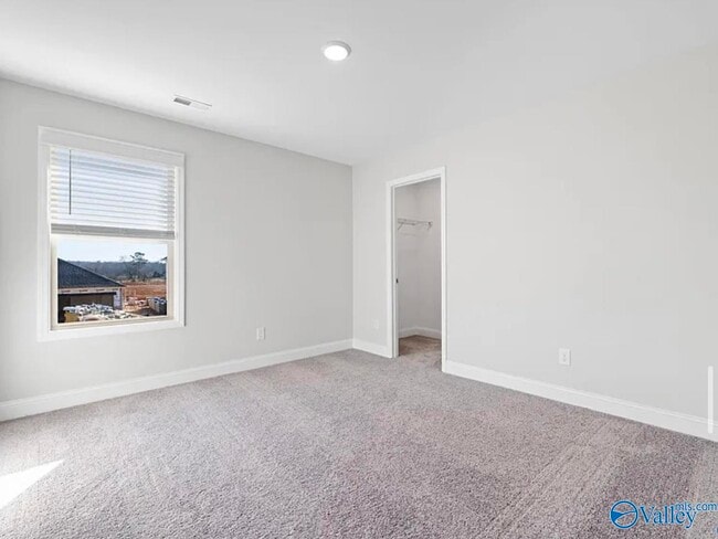 Building Photo - 142 Ivy Vine Dr