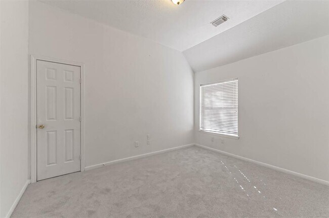 Building Photo - 15206 Evergreen Knoll Ln
