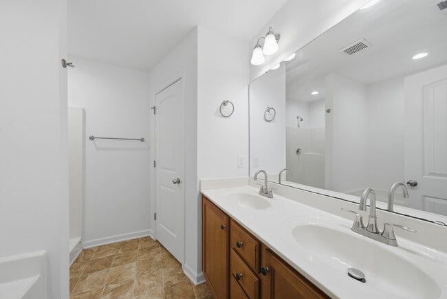 Building Photo - 410 Leighann Ridge Ln