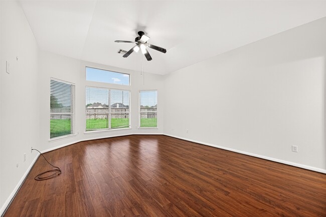 Building Photo - 22303 Naple Hollow Ln