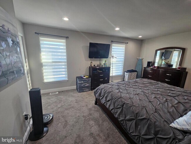 Building Photo - 3108 Sounding Dr