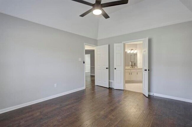 Building Photo - 6479 Stone Lake Dr