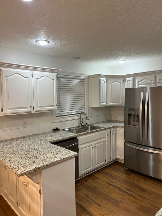 Building Photo - Galloway District RENTAL!  3-Bed, 2-Bath, 2-Car Garage