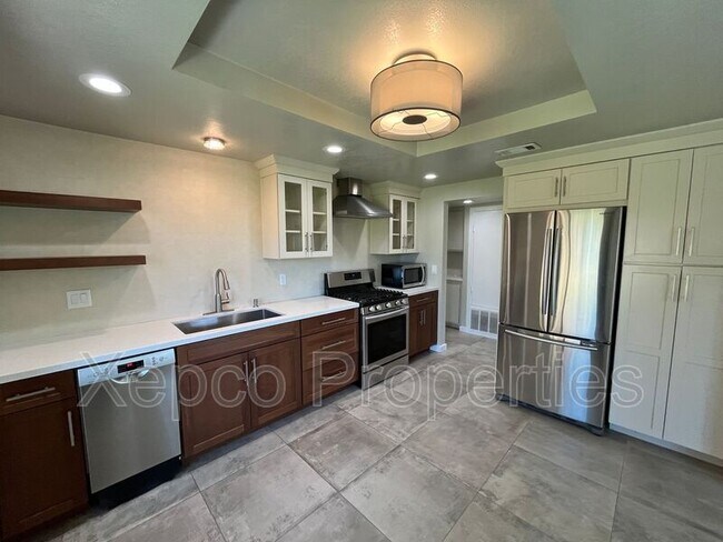 Building Photo - 41737 Armanac Ct
