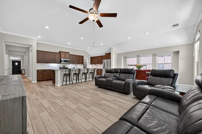 Building Photo - 4550 Shallow Ember Dr