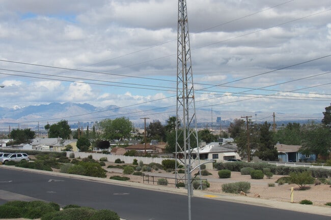 Building Photo - COMING SOON-BEAUTIFUL 2 STORY HOME LOCATED IN HENDERSON WITH STRIP AND MOUNTAIN VIEWS!
