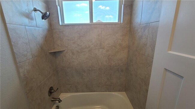 Building Photo - 2116 Palmera Ridge Blvd
