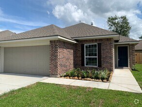 Building Photo - COMING SOON.... LIKE NEW - 3 Bedroom, 2 Ba...