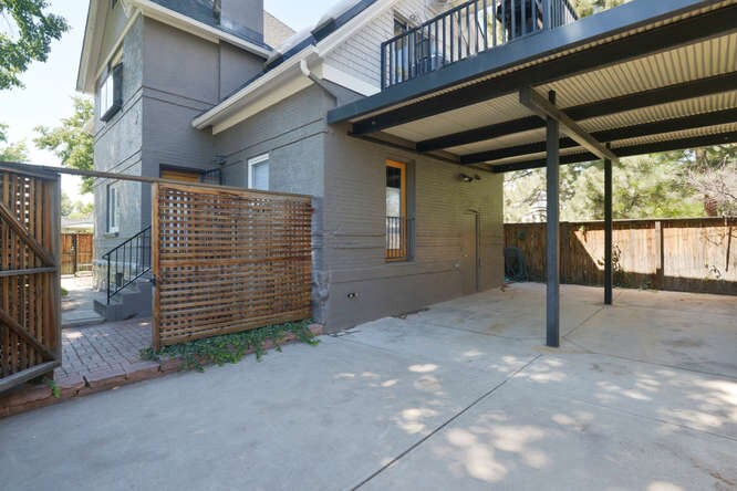 Building Photo - 500 N Washington St