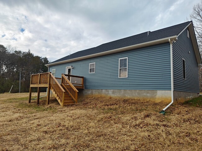 Building Photo - New 3 bedroom home on 2 acres