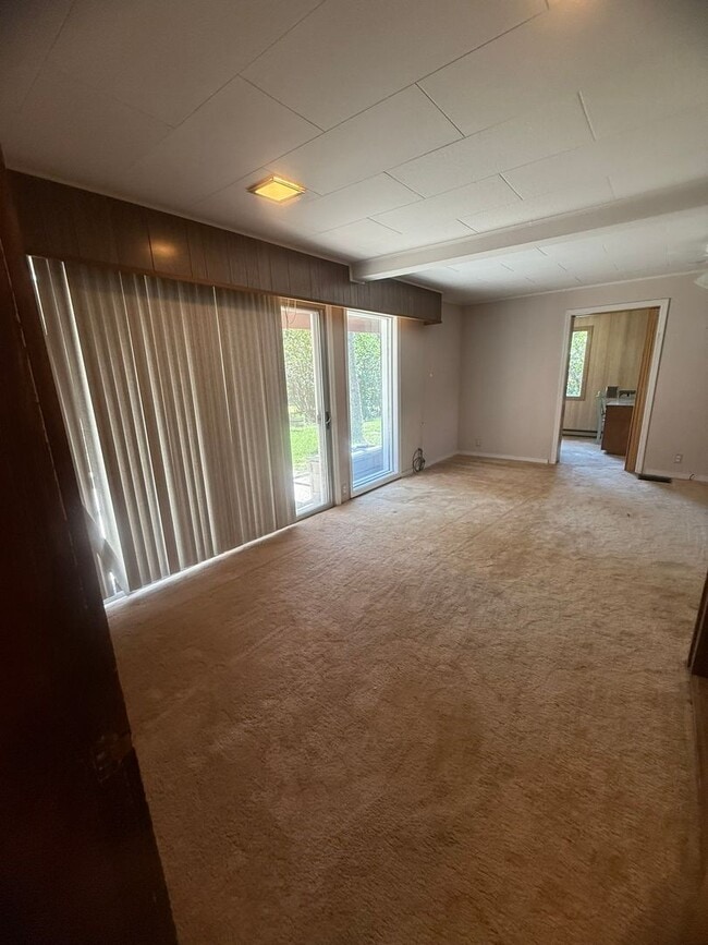 Building Photo - 9 Elkhorn Ln