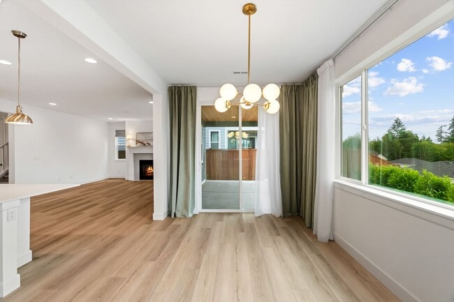 Building Photo - Spacious Two-Story in Port Orchard