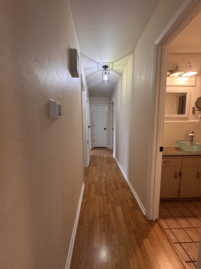 Building Photo - 2301 Perrin Dr