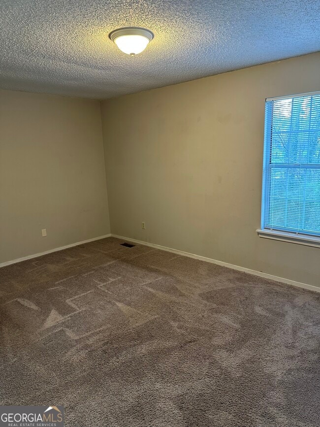 Building Photo - 8547 Jamestown Way