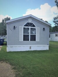 Building Photo - 3bd/ 2ba Mobile Home w/ Central Air