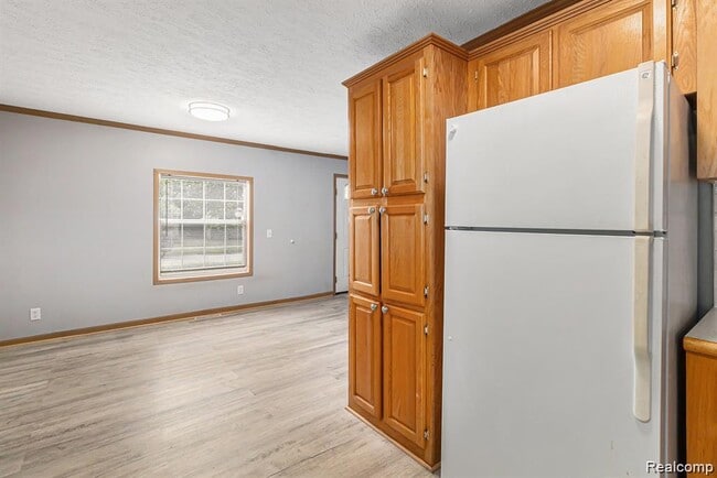 Building Photo - 23748 Crossley Ave