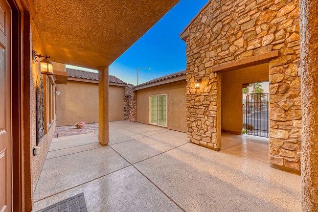 Building Photo - 5 Bedroom Corner Lot Home in Gated Community!