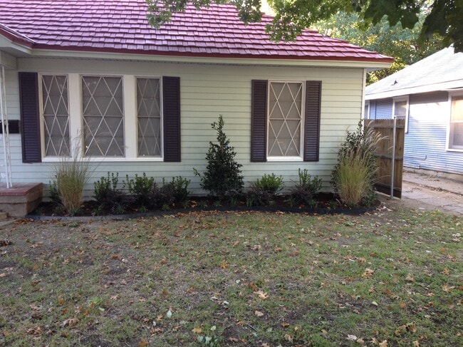 Building Photo - 2406 West Lovers Lane