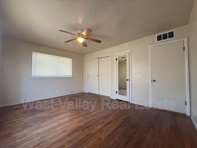 Building Photo - 155 North St